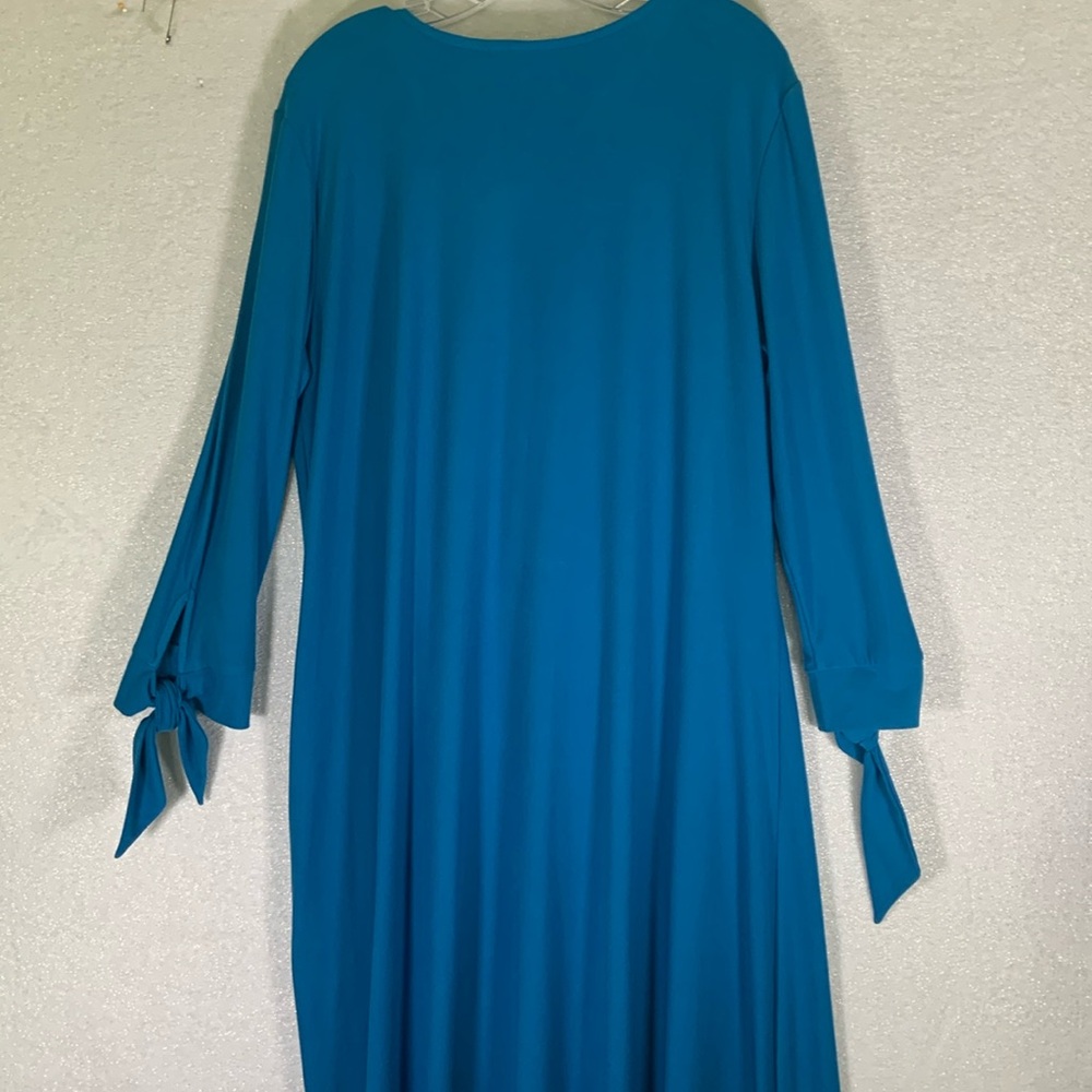 The Look blue long sleeve dress